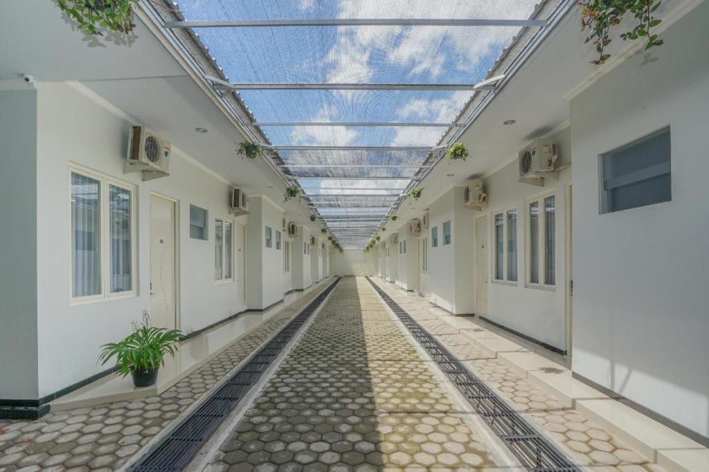 Oyo 477 Raka Residence Syariah Purwoharjo Banyuwangi Banyuwangi (East Java) Exterior foto
