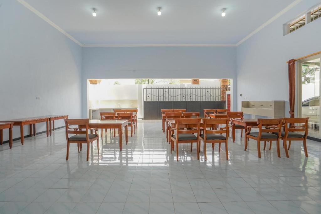 Oyo 477 Raka Residence Syariah Purwoharjo Banyuwangi Banyuwangi (East Java) Exterior foto